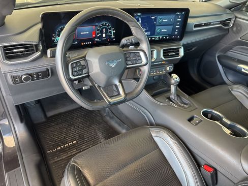 Used 2024 Ford Mustang GT Premium image 19