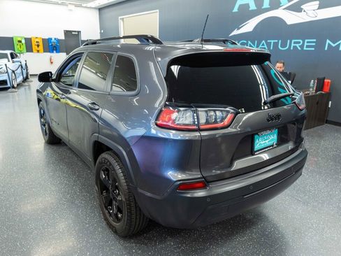 Used 2020 Jeep Cherokee Latitude Plus image 8