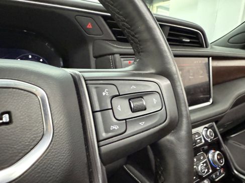 Used 2023 GMC Yukon Denali Ultimate image 13