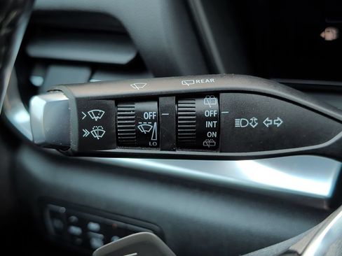 Used 2025 GMC Terrain Elevation AWD/4WD image 46