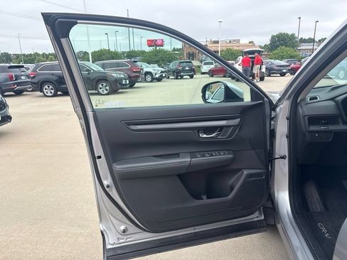 Used 2024 Honda CR-V EX image 9