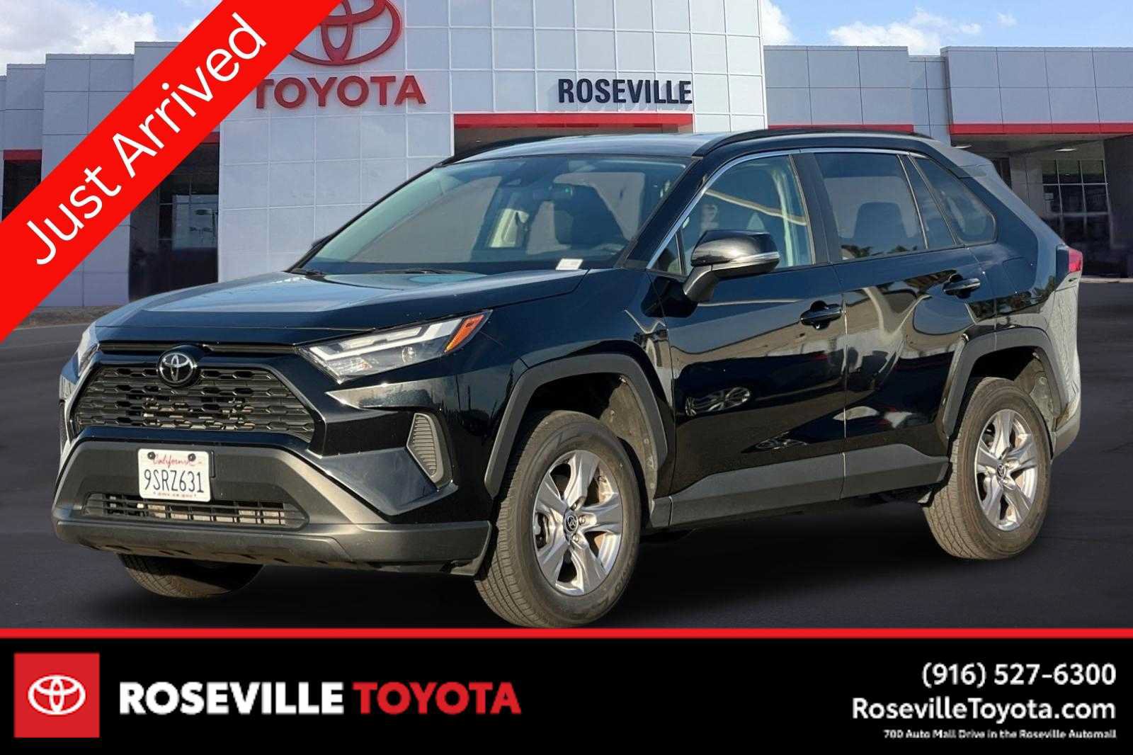 Used 2025 Toyota RAV4 XLE FWD image 1