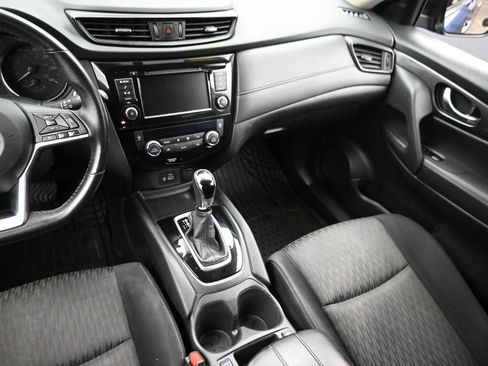 Used 2018 Nissan Rogue SV AWD/4WD image 15
