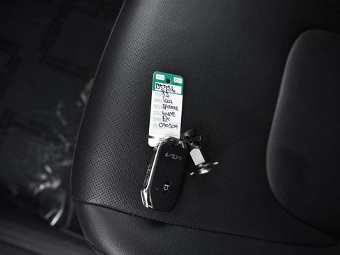 Used 2023 Kia Sportage EX image 27