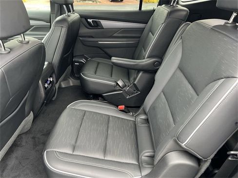 Certified 2025 Buick Enclave Sport Touring image 22