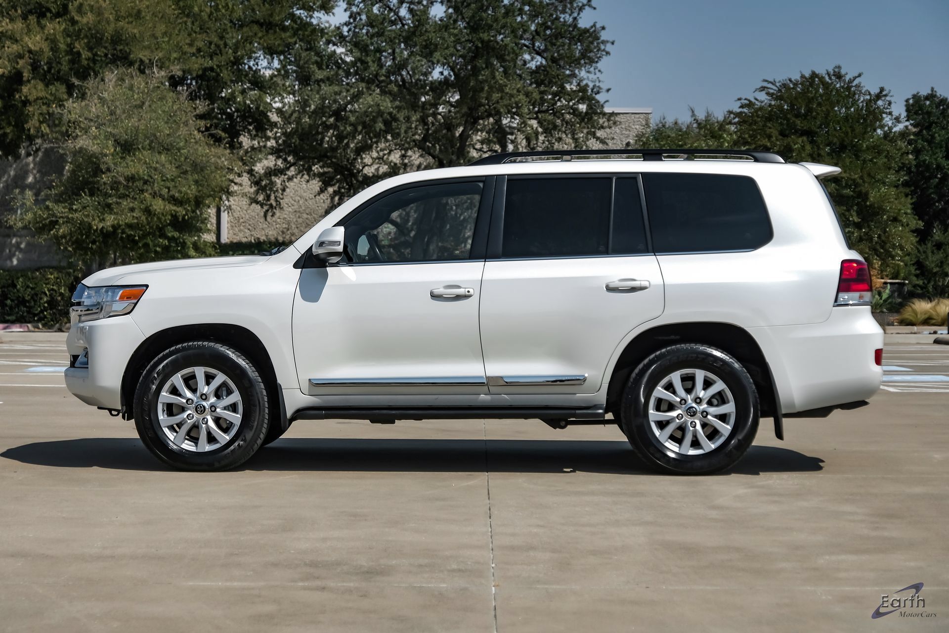 Used 2020 Toyota Land Cruiser AWD/4WD image 7