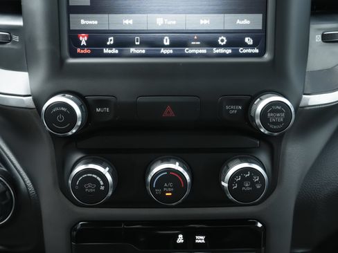 Used 2021 RAM 1500 Big Horn RWD image 17