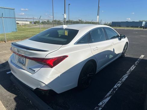 Used 2020 Toyota Avalon Touring w/ Advanced Safety Package FWD image 3