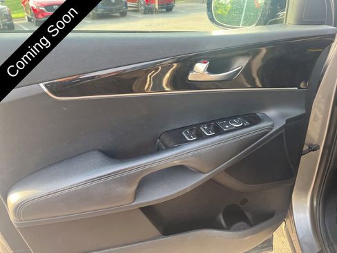 Used 2016 Kia Sorento AWD image 10