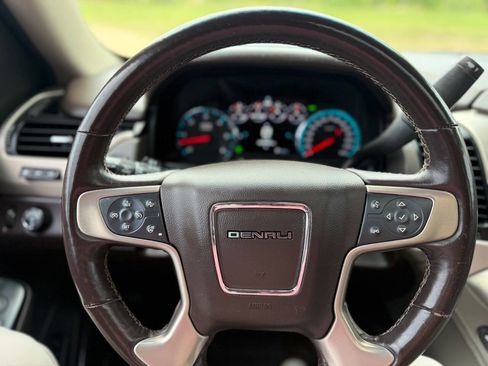 Used 2017 GMC Yukon Denali w/ Open Road Package image 9