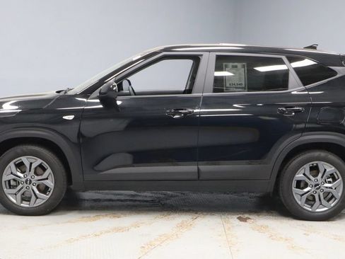 Used 2024 Kia Seltos LX AWD/4WD image 4