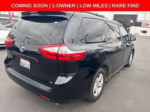 Used 2019 Toyota Sienna LE FWD image 4