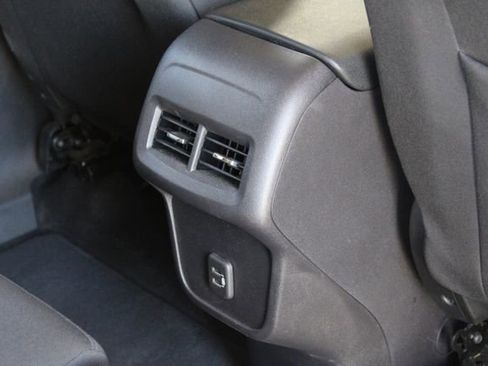 Used 2024 Chevrolet Equinox LT image 27