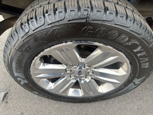 Used 2018 Ford F150 Lariat image 10