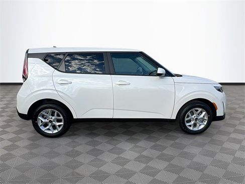 New 2025 Kia Soul LX image 8