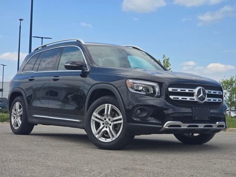 Certified 2023 Mercedes-Benz GLB 250 4MATIC w/ Premium Package image 2