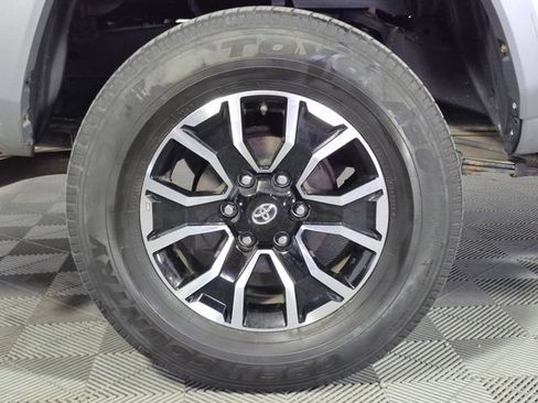 Certified 2020 Toyota Tacoma TRD Sport w/ TRD Premium Sport Package AWD/4WD image 28