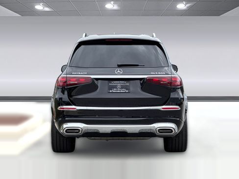 Used 2025 Mercedes-Benz Maybach GLS 600 4MATIC image 9