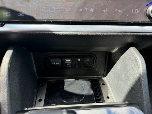 Used 2023 Kia Sportage EX FWD image 37