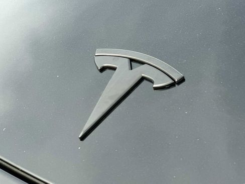 Used 2023 Tesla Model Y Long Range AWD/4WD image 15