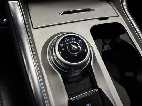 Used 2023 Ford Explorer XLT image 22