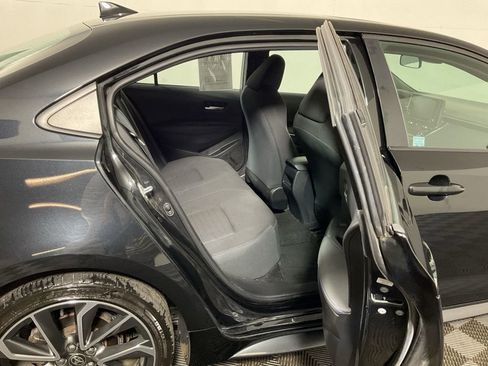 Used 2022 Toyota Corolla SE w/ SE Premium Package FWD image 35