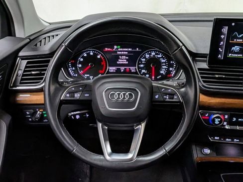 Used 2023 Audi Q5 Premium w/ Convenience Package image 31
