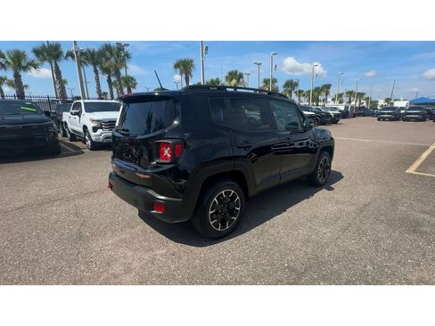 Used 2023 Jeep Renegade Trailhawk AWD/4WD image 2