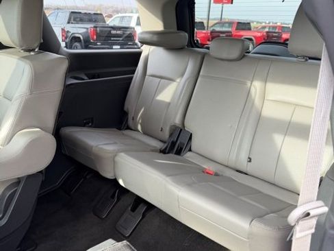 Used 2021 Ford Expedition XLT image 19