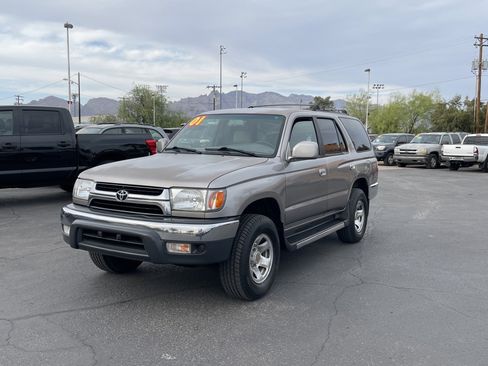 Used 2001 Toyota 4Runner SR5 RWD image 1