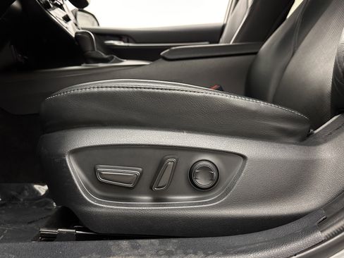 Used 2023 Toyota Camry XSE image 12