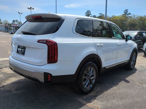 Certified 2023 Kia Telluride LX image 5