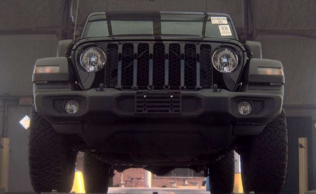 Used 2020 Jeep Gladiator Sport w/ Quick Order Package 24S AWD/4WD image 3