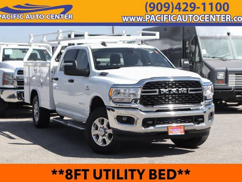Used 2024 RAM 3500 Big Horn AWD/4WD image 1