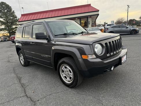 Used 2015 Jeep Patriot Sport w/ Power Value Group image 3