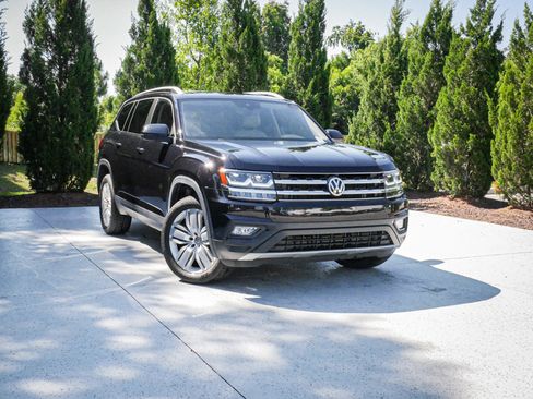 Used 2019 Volkswagen Atlas SE FWD image 2