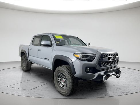 Used 2021 Toyota Tacoma TRD Off-Road AWD/4WD image 1