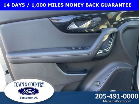 Used 2025 Chevrolet Blazer RS image 16