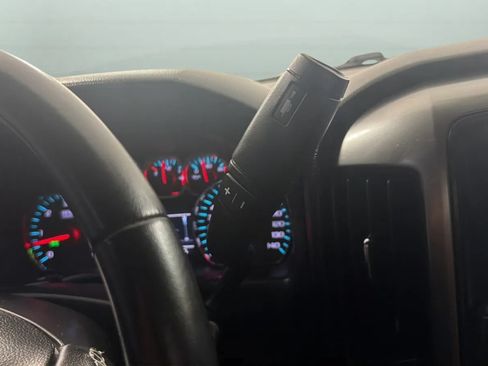 Used 2018 Chevrolet Silverado 1500 LT w/ All Star Edition AWD/4WD image 12