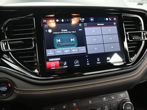 Used 2023 Dodge Durango R/T AWD/4WD image 36