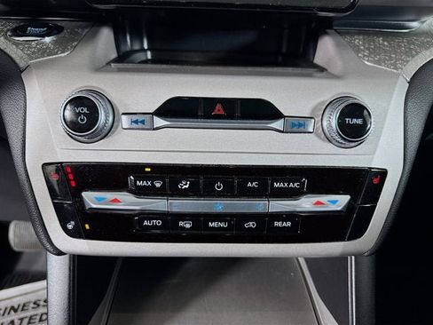 Used 2024 Ford Explorer Timberline image 15