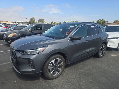 Used 2025 Ford Escape Platinum AWD/4WD image 15