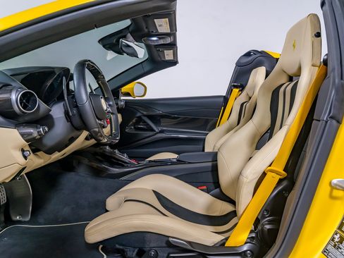 Used 2022 Ferrari 812 GTS RWD image 27