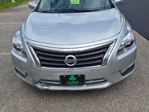Used 2013 Nissan Altima 2.5 S FWD image 1