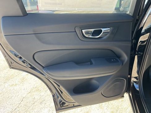 New 2026 Volvo XC60 B5 Ultra w/ Climate Package image 18