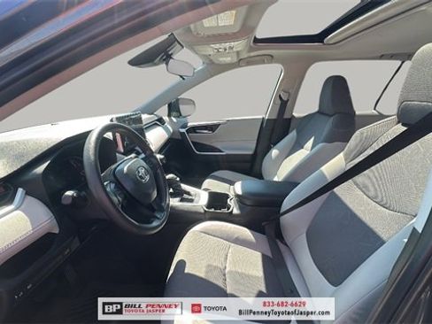 Used 2024 Toyota RAV4 XLE w/ Convenience Package image 11