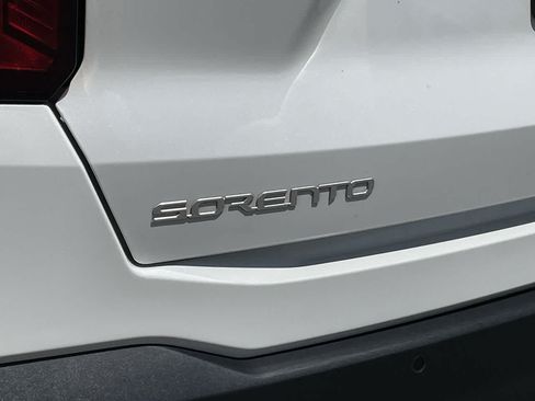 Used 2025 Kia Sorento EX AWD/4WD image 38