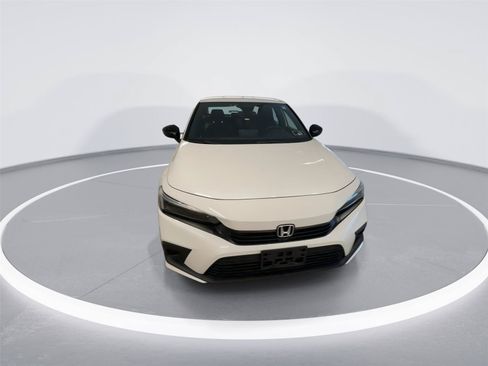 Used 2023 Honda Civic Sport image 2