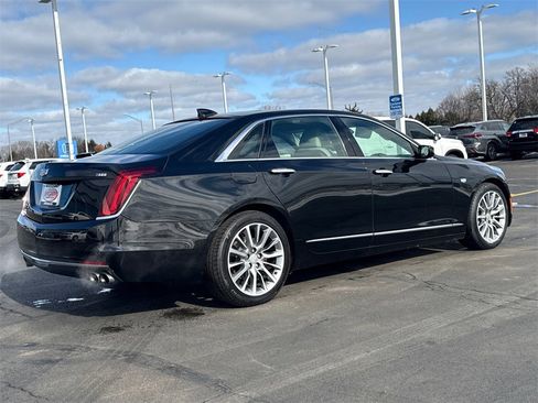 Used 2018 Cadillac CT6 Luxury image 9