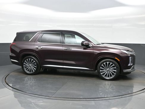 Used 2023 Hyundai Palisade Calligraphy AWD/4WD image 7